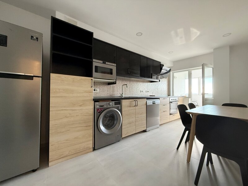 Ion Mihalache 98, Radu Boiangiu, bloc 1979