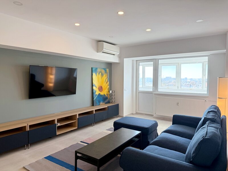 Ion Mihalache 98, Radu Boiangiu, bloc 1979